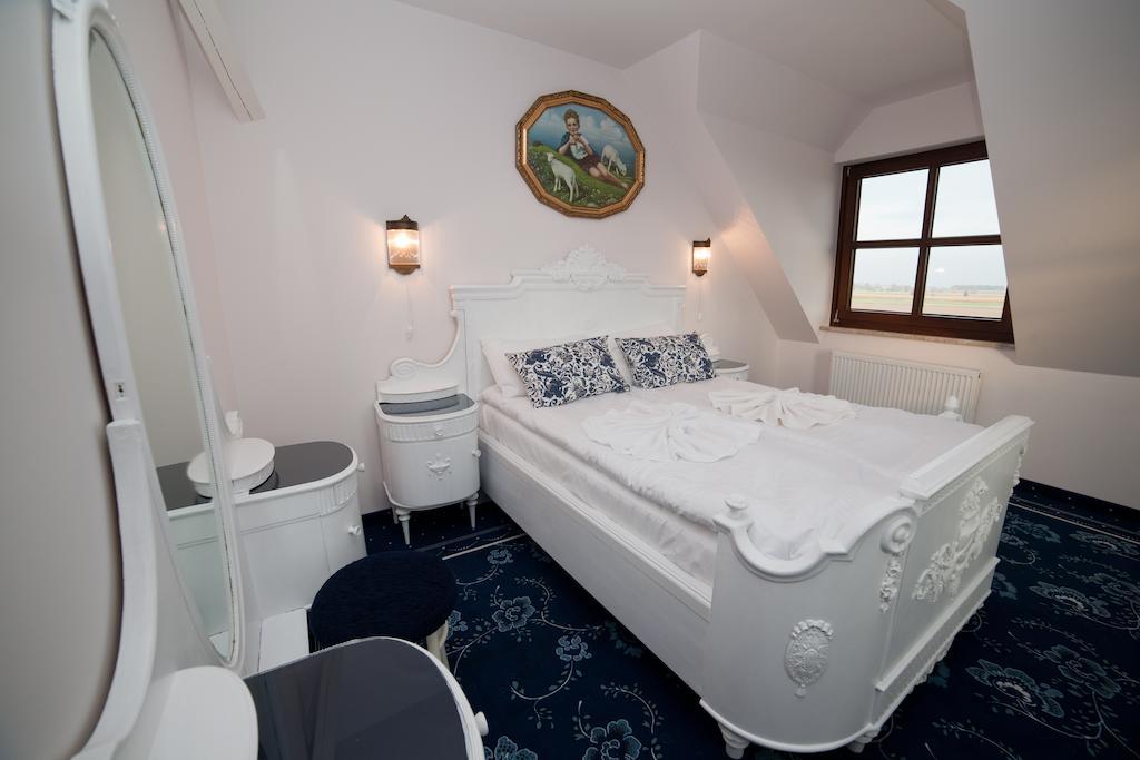 Motel Klara Sobotka  Habitación foto